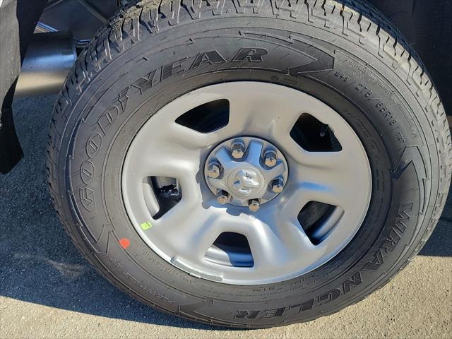 2026 Ram 1500 Tradesman Crew Cab 4x2 57 Box