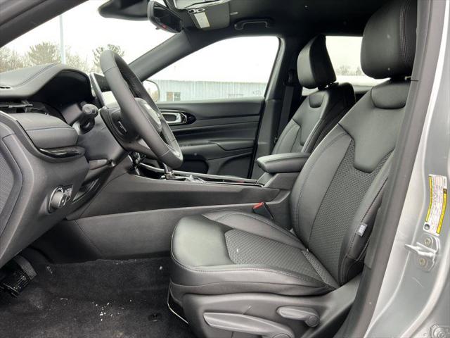 2026 Jeep Compass COMPASS LATITUDE ALTITUDE 4X4 2026 Jeep Compass COMPASS LATITUDE ALTITUDE 4X4