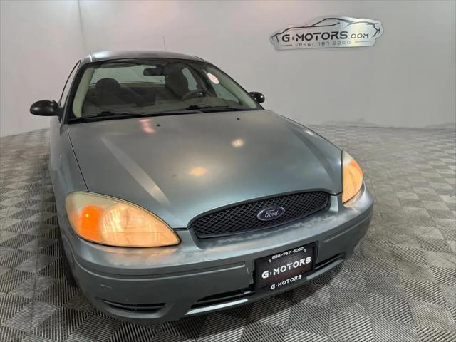 2005 Ford Taurus SE