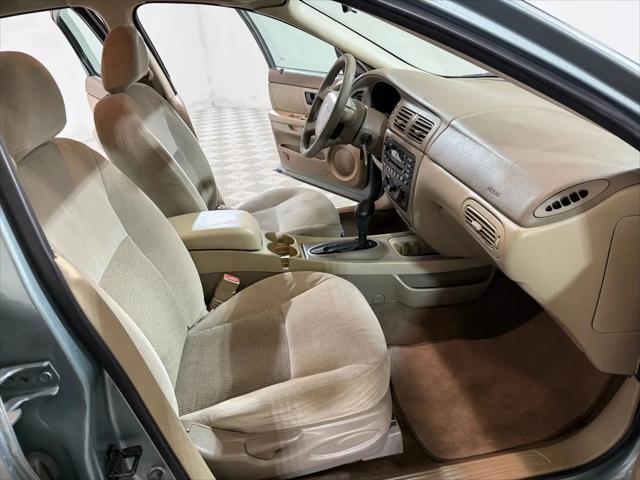 2005 Ford Taurus SE