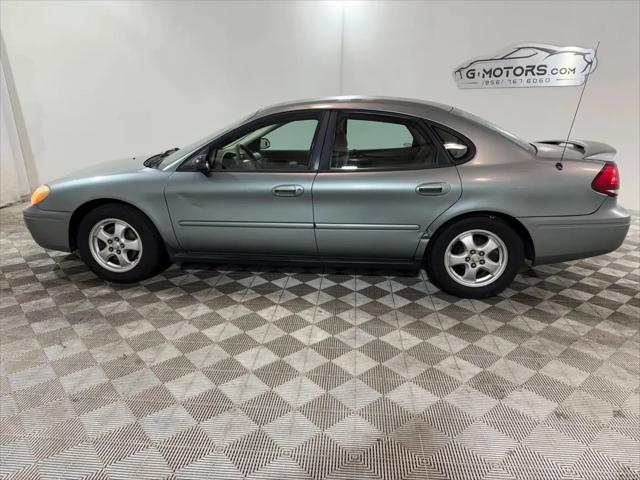 2005 Ford Taurus SE