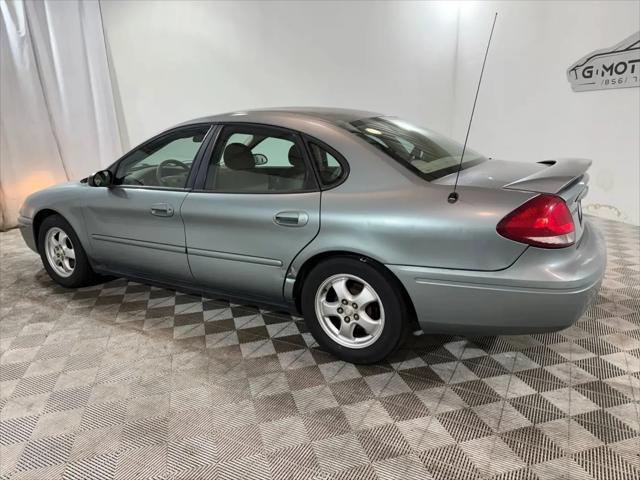 2005 Ford Taurus SE