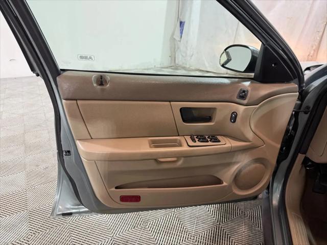 2005 Ford Taurus SE