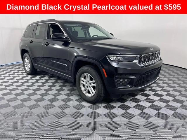 2023 Jeep Grand Cherokee Laredo 4x2