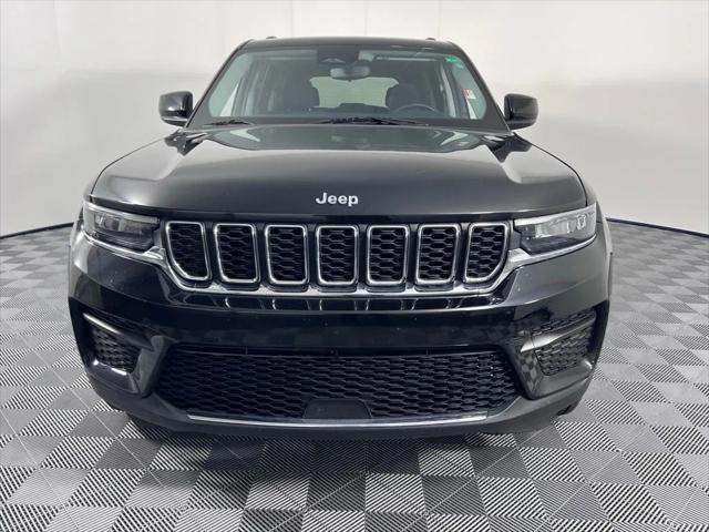 2023 Jeep Grand Cherokee Laredo 4x2