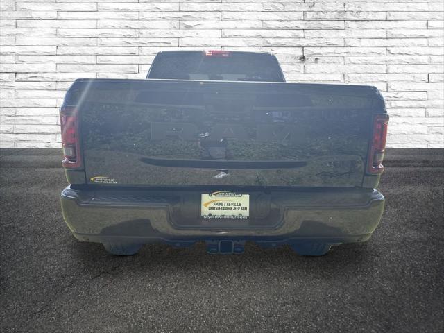 2026 RAM Ram 2500 RAM 2500 BLACK EXPRESS CREW CAB 4X4 64 BOX