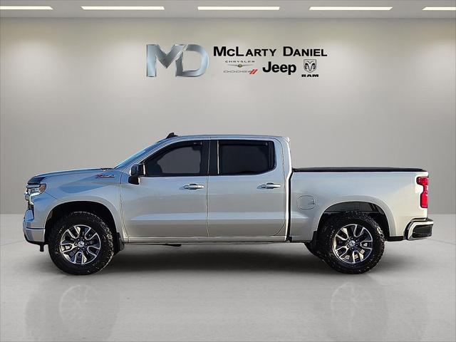 2022 Chevrolet Silverado 1500 4WD Crew Cab Short Bed RST