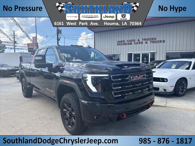2025 GMC Sierra 2500HD 4WD Crew Cab Standard Bed AT4