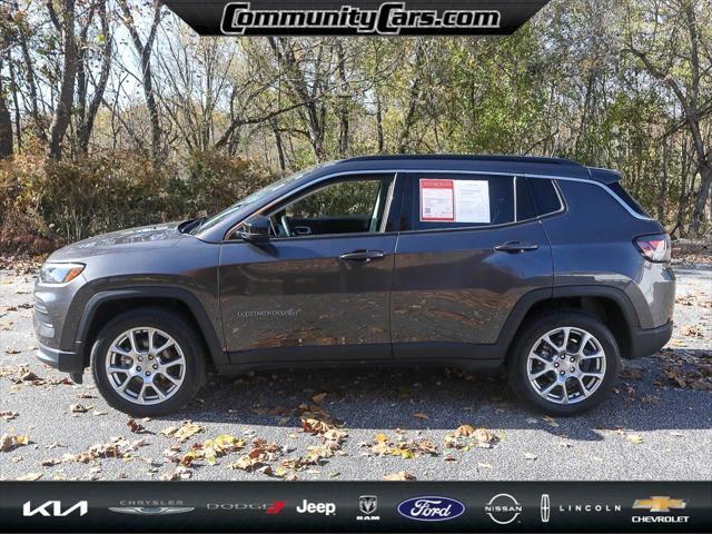 2022 Jeep Compass Latitude Lux 4x4 2022 Jeep Compass Latitude Lux 4x4