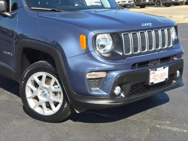 2022 Jeep Renegade Latitude 4x4 2022 Jeep Renegade Latitude 4x4