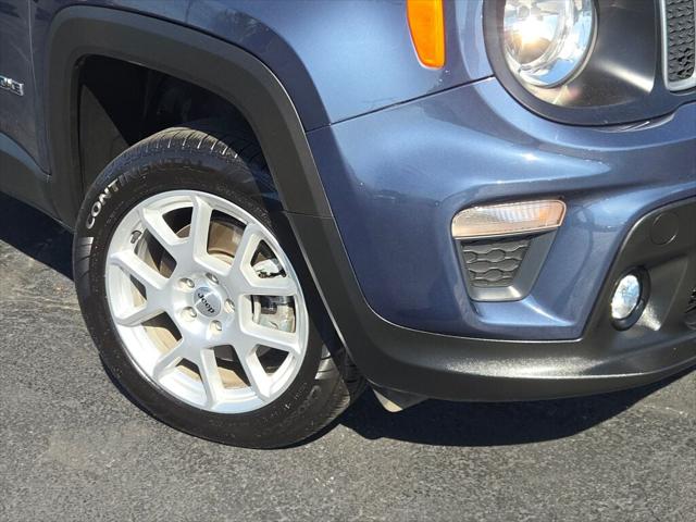 2022 Jeep Renegade Latitude 4x4 2022 Jeep Renegade Latitude 4x4