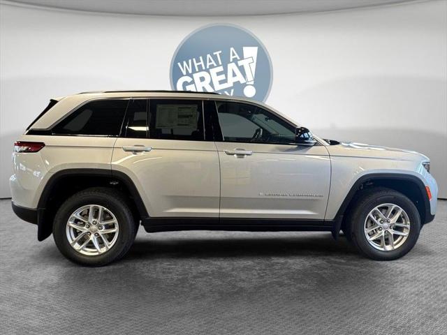 2025 Jeep Grand Cherokee GRAND CHEROKEE LAREDO X 4X4 2025 Jeep Grand Cherokee GRAND CHEROKEE LAREDO X 4X4