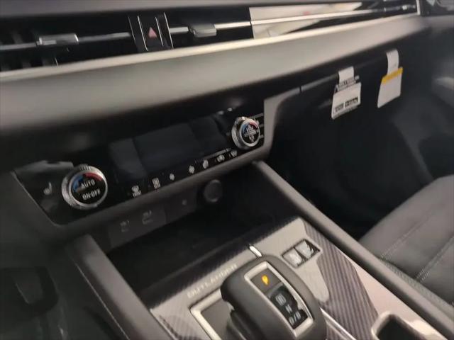 2025 Mitsubishi Outlander PHEV SE S-AWC