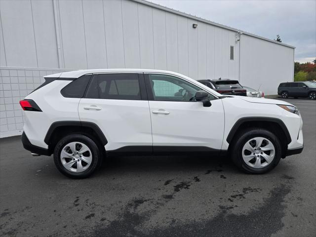 2024 Toyota RAV4 LE 2024 Toyota RAV4 LE