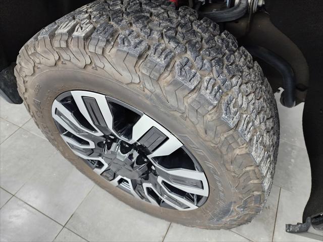 2023 GMC Sierra 3500HD 4WD Crew Cab Standard Bed Denali