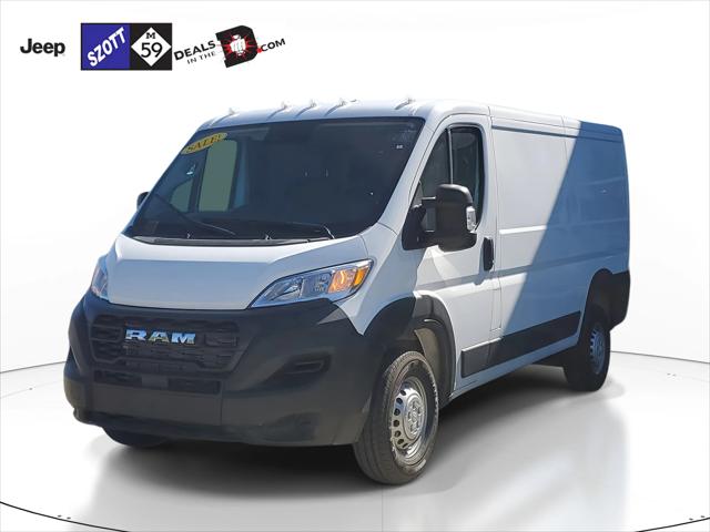 2025 RAM ProMaster 2500 Cargo Van Tradesman Low Roof 136 WB w/Pass Seat