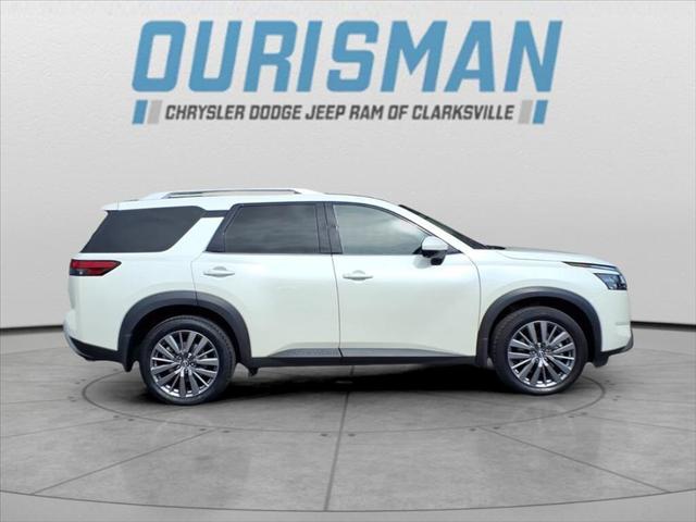 2024 Nissan Pathfinder SL 4WD