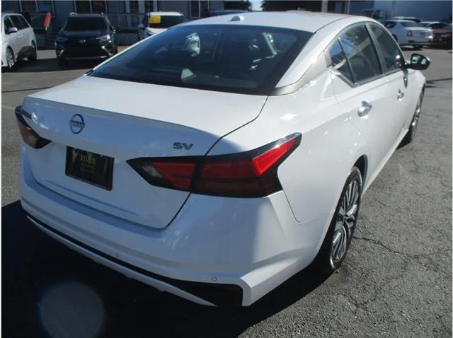 2024 Nissan Altima SV FWD