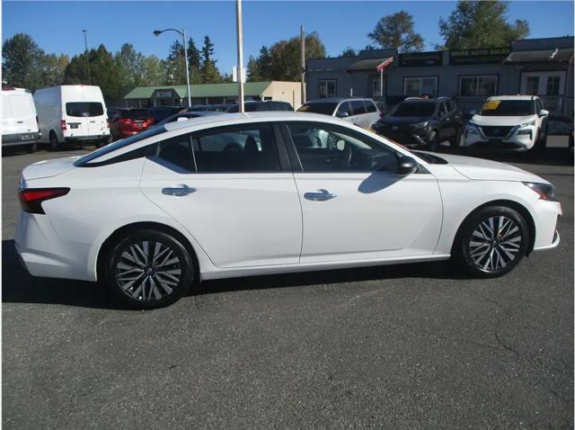 2024 Nissan Altima SV FWD