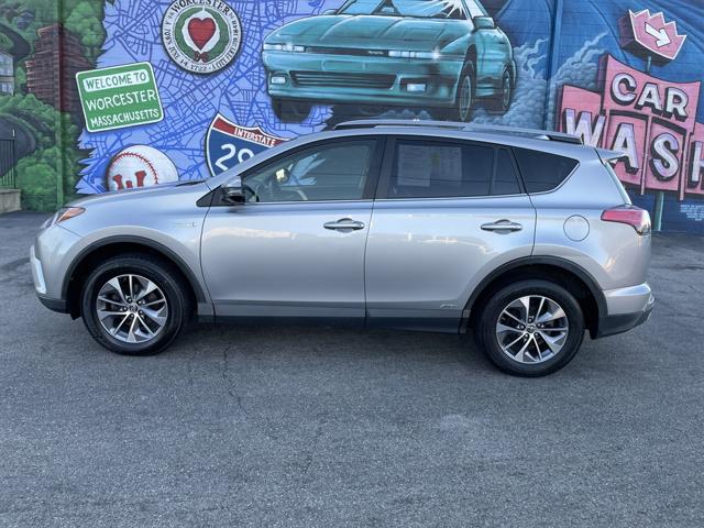 2017 Toyota RAV4 Hybrid XLE