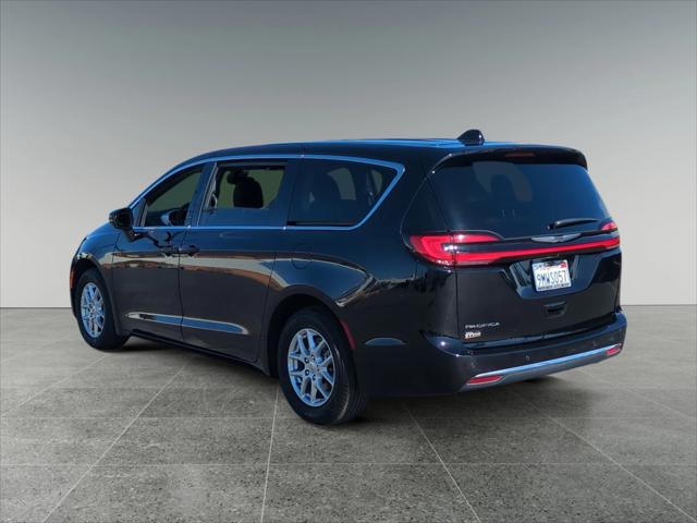 2024 Chrysler Pacifica Touring