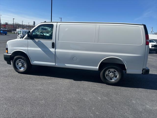 2025 Chevrolet Express Cargo Van RWD 2500 Regular Wheelbase WT