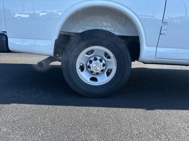 2025 Chevrolet Express Cargo Van RWD 2500 Regular Wheelbase WT