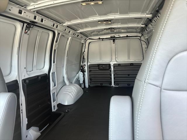 2025 Chevrolet Express Cargo Van RWD 2500 Regular Wheelbase WT