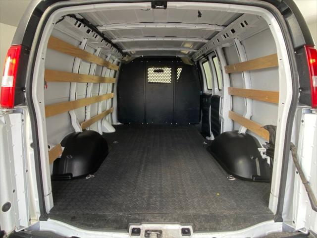 2024 Chevrolet Express Cargo RWD 2500 Regular Wheelbase WT