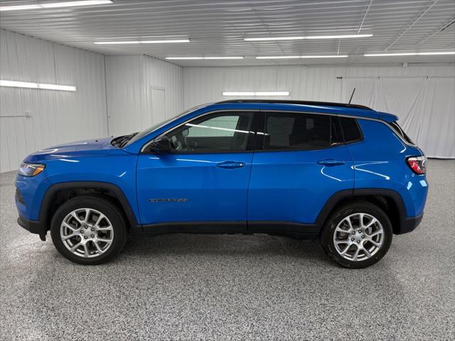 2023 Jeep Compass Latitude Lux FWD 2023 Jeep Compass Latitude Lux FWD