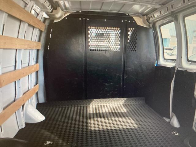 2024 Chevrolet Express Cargo RWD 2500 Regular Wheelbase WT