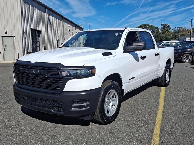 2025 RAM 1500 Tradesman Crew Cab 4x4 64 Box