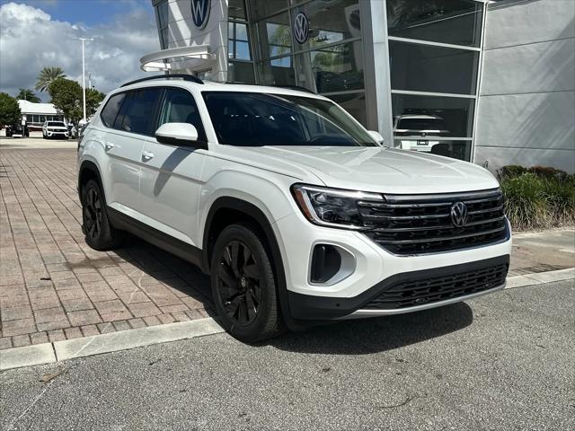 2026 Volkswagen Atlas SE with Technology