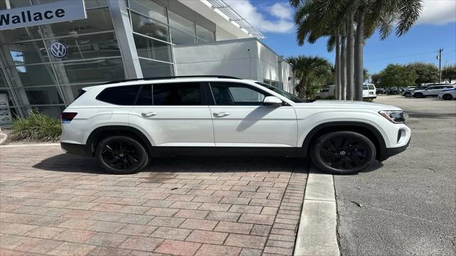 2026 Volkswagen Atlas SE with Technology