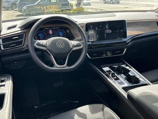 2026 Volkswagen Atlas SE with Technology