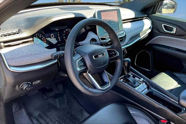 2025 Jeep Compass Latitude 4x4 2025 Jeep Compass Latitude 4x4