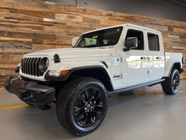 2025 Jeep Gladiator Nighthawk