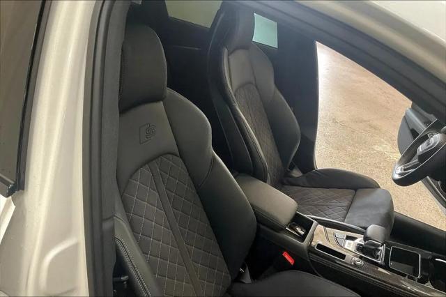 2023 Audi S4 Premium Plus TFSI quattro Tiptronic