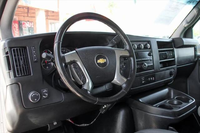 2014 Chevrolet Express Cutaway 4500 Diesel