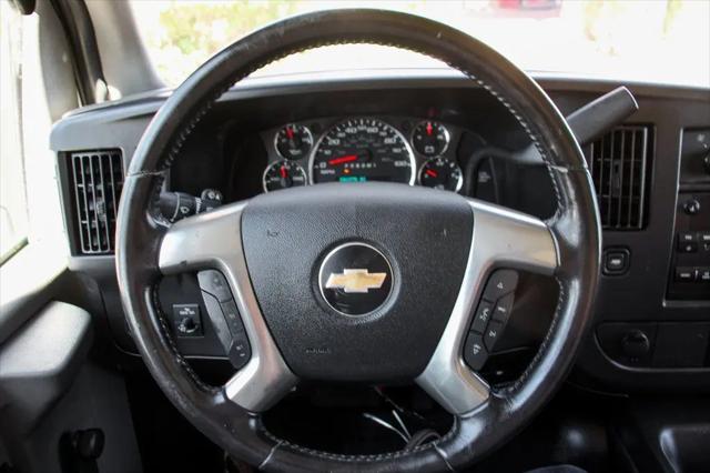 2014 Chevrolet Express Cutaway 4500 Diesel