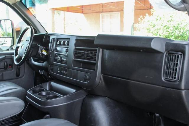2014 Chevrolet Express Cutaway 4500 Diesel