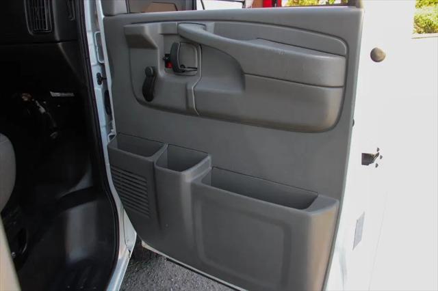 2014 Chevrolet Express Cutaway 4500 Diesel