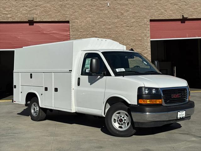 2025 GMC Savana Cutaway Work Van