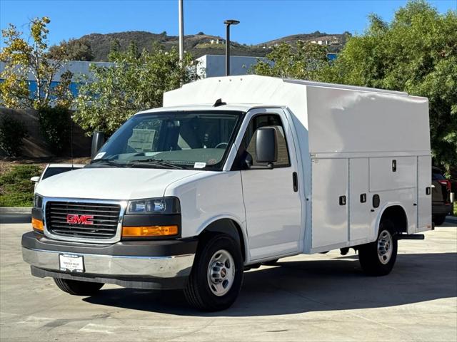 2025 GMC Savana Cutaway Work Van