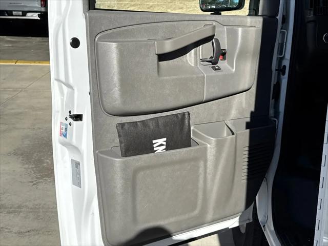 2025 GMC Savana Cutaway Work Van