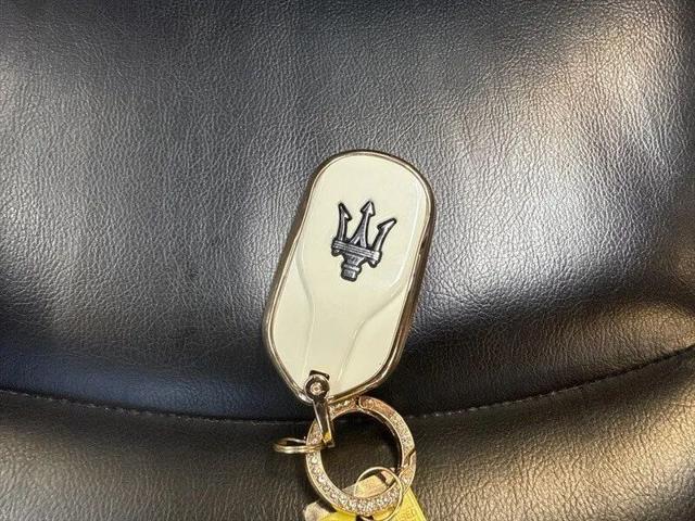 2014 Maserati Ghibli Base