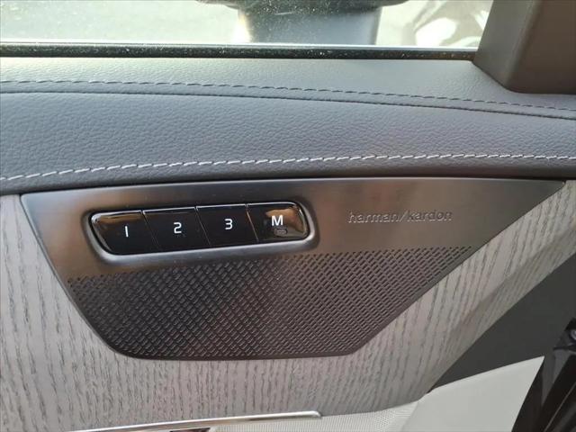 2025 Volvo XC90 B6 Ultra