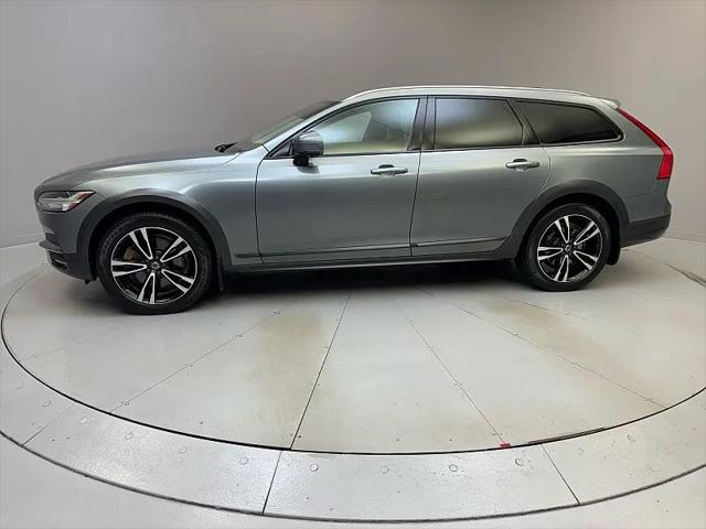 2019 Volvo V90 Cross Country T5