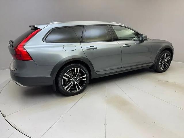 2019 Volvo V90 Cross Country T5
