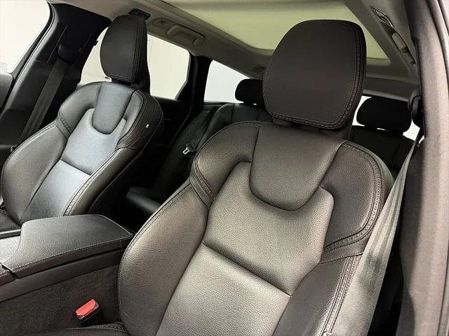 2019 Volvo V90 Cross Country T5